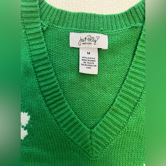 Just Polly with handmade embellishments Green Sweater Vest w/Floral Design
Med - Picture 3 of 6